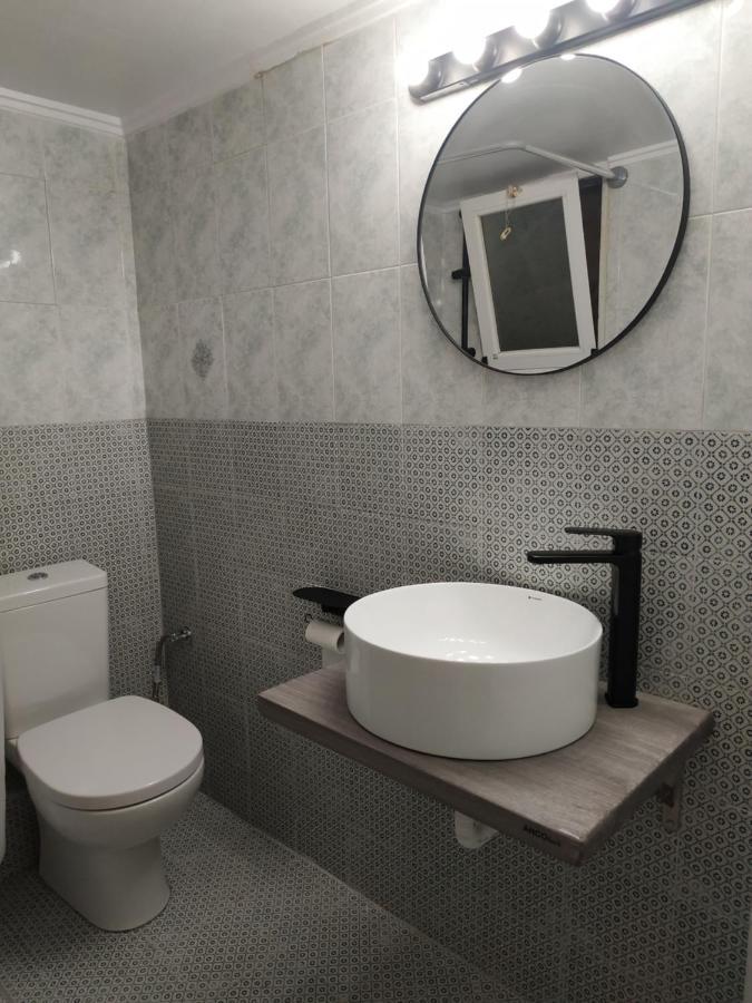 Cozy Apartment Near Metro Station Agia Marina Atenas Exterior foto