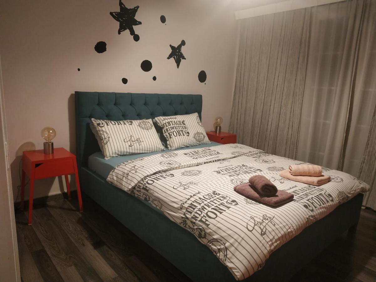 Cozy Apartment Near Metro Station Agia Marina Atenas Exterior foto